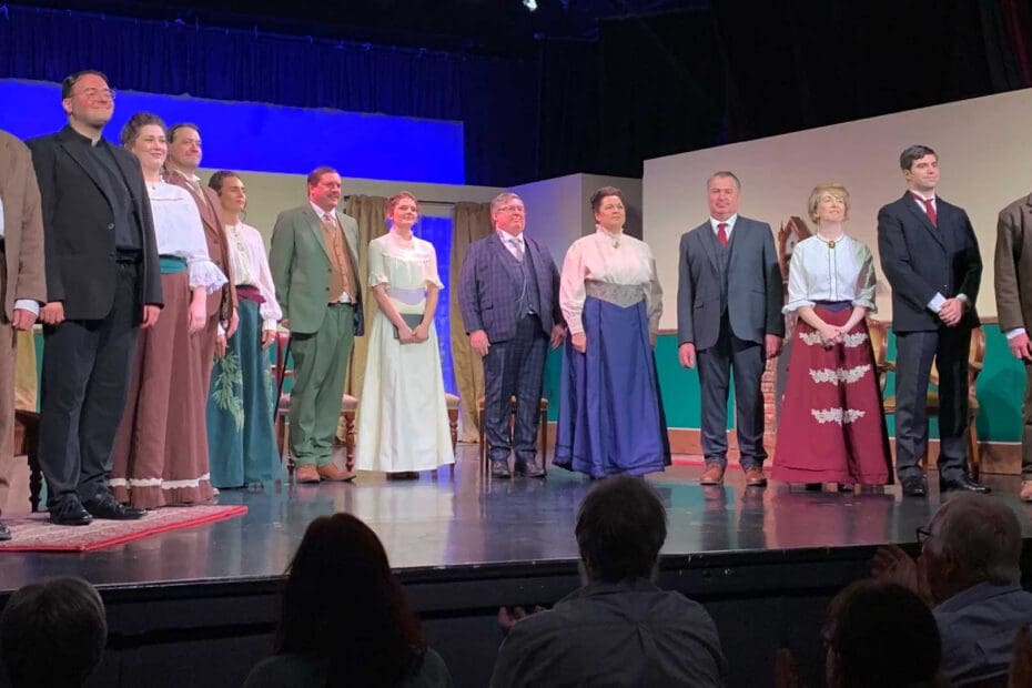 the thunderbolt review,red phoenix theatre, cast